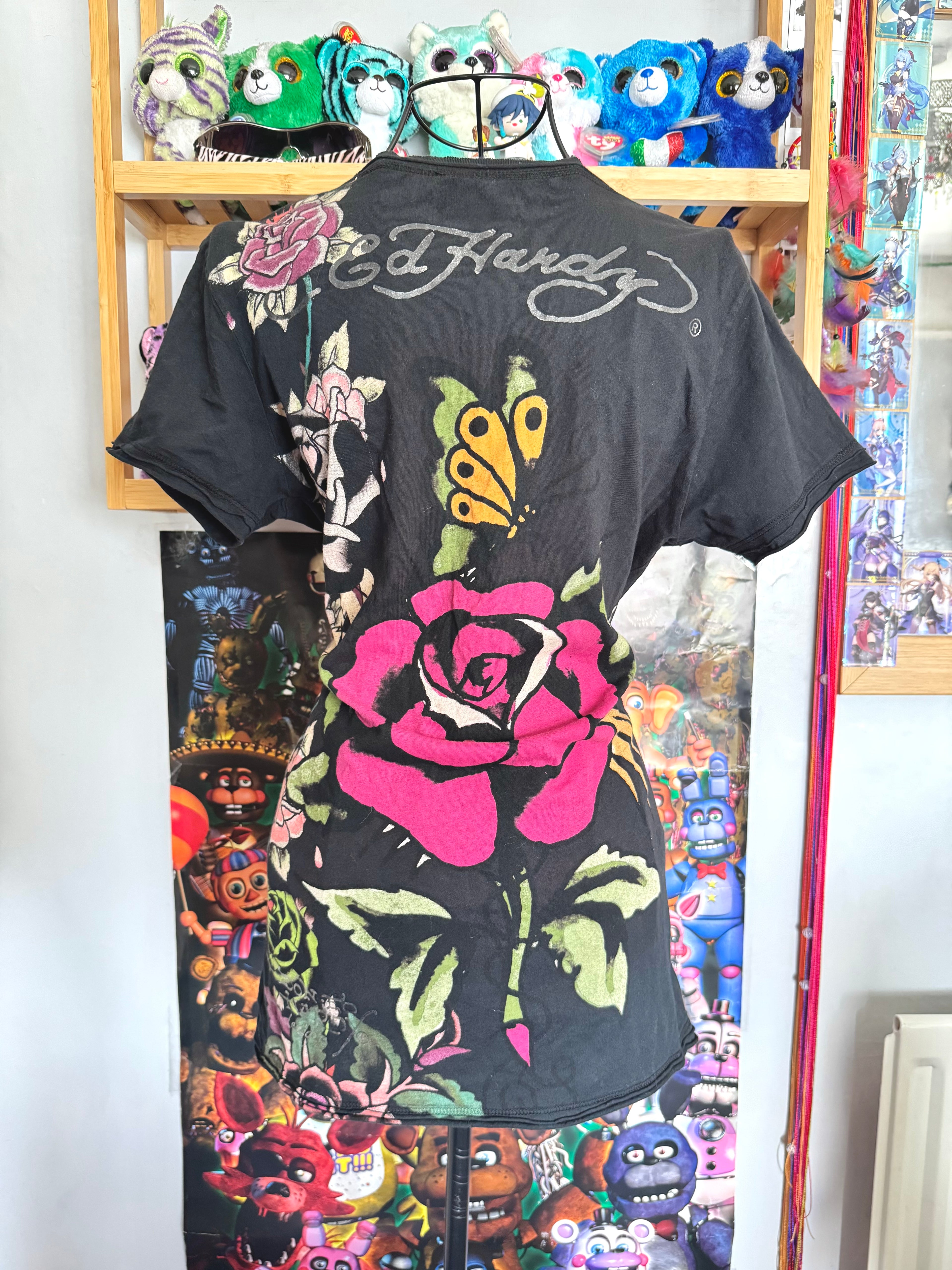 y2k vintage graphic rhinestone embellished vneck fitted tshirt