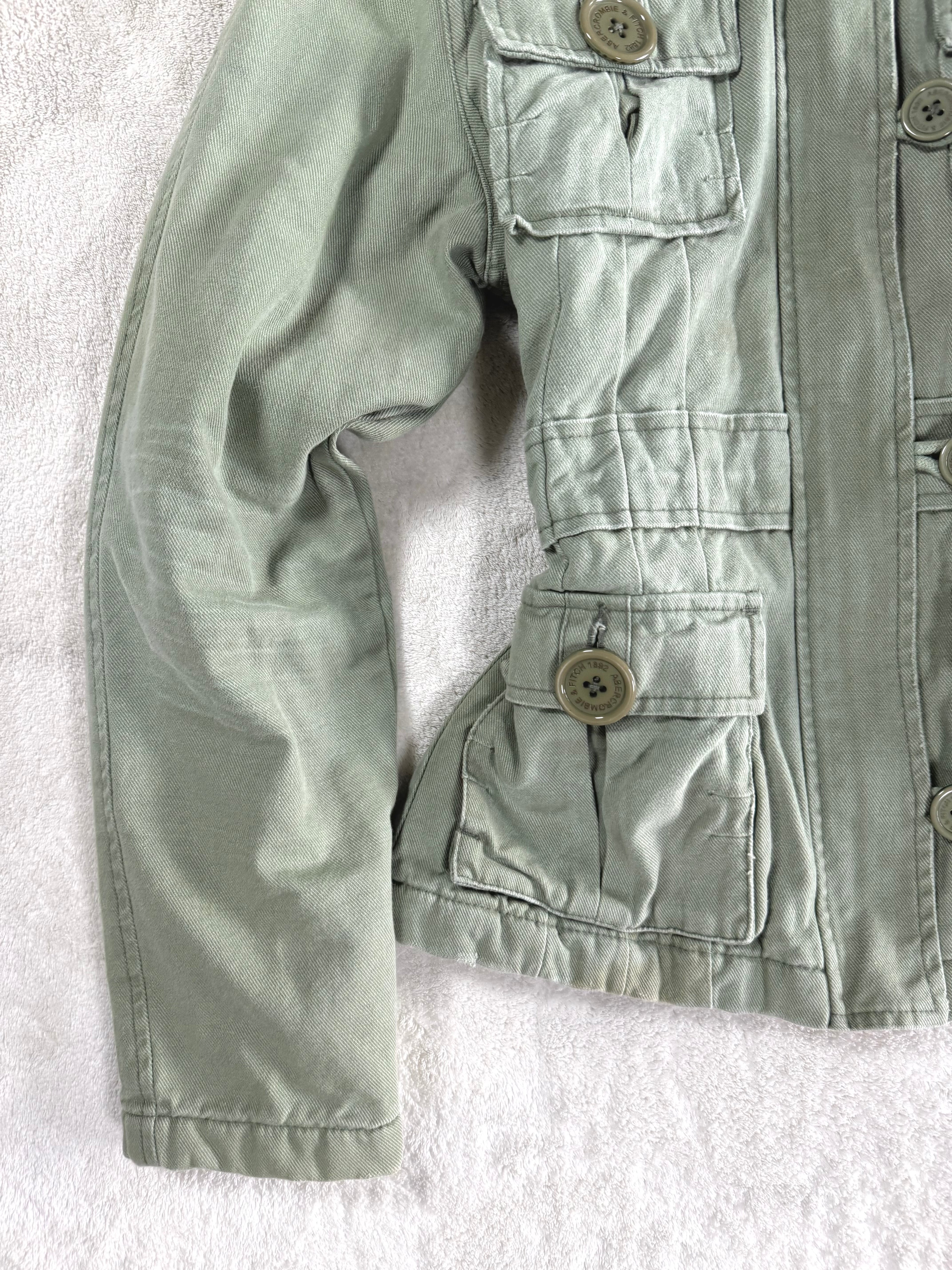 y2k vintage sage green fitted button up parka jacket with faux fur trim hood and cinch waist