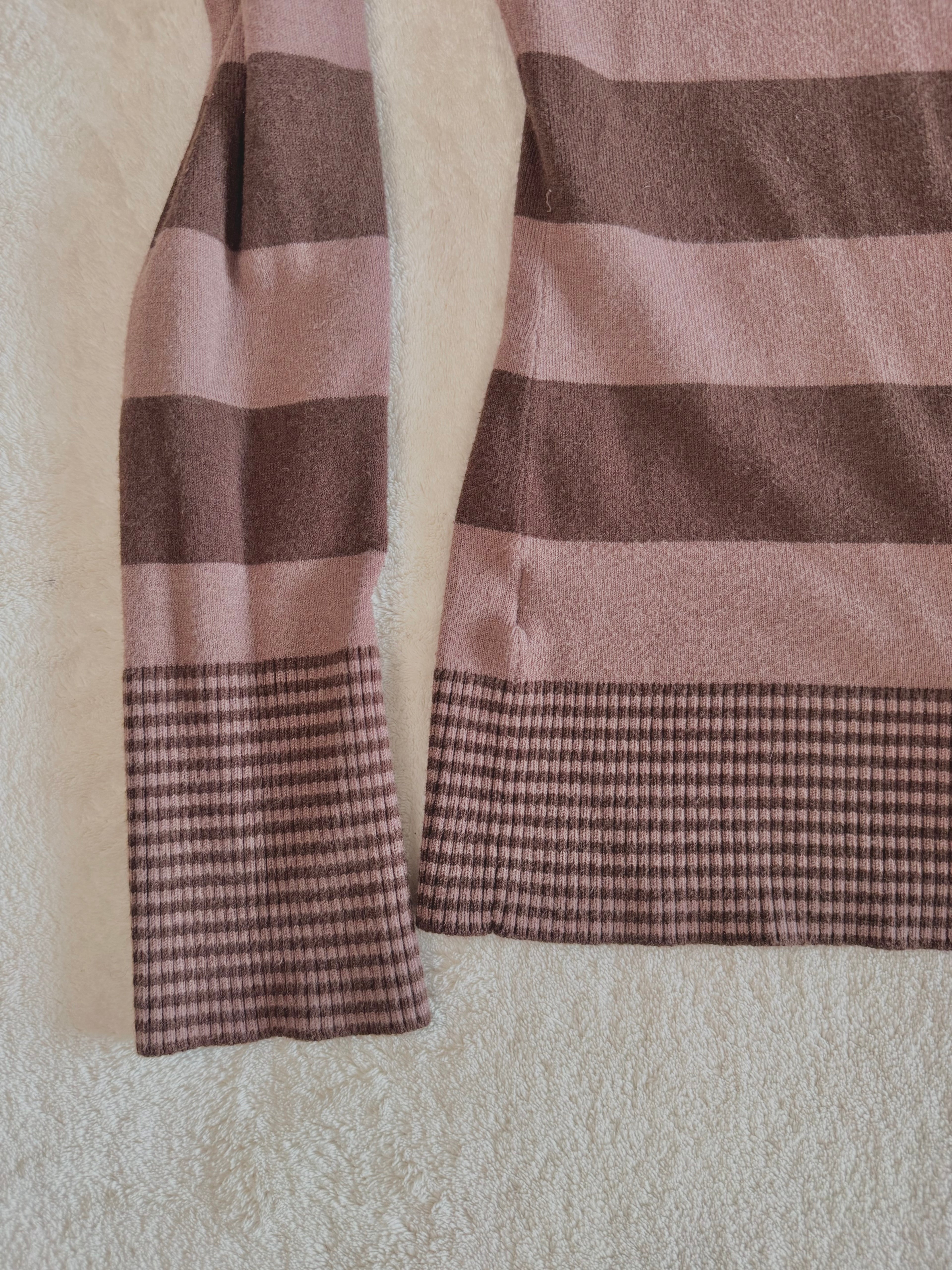 y2k vintage chocolate brown striped long sleeved vneck fitted jumper