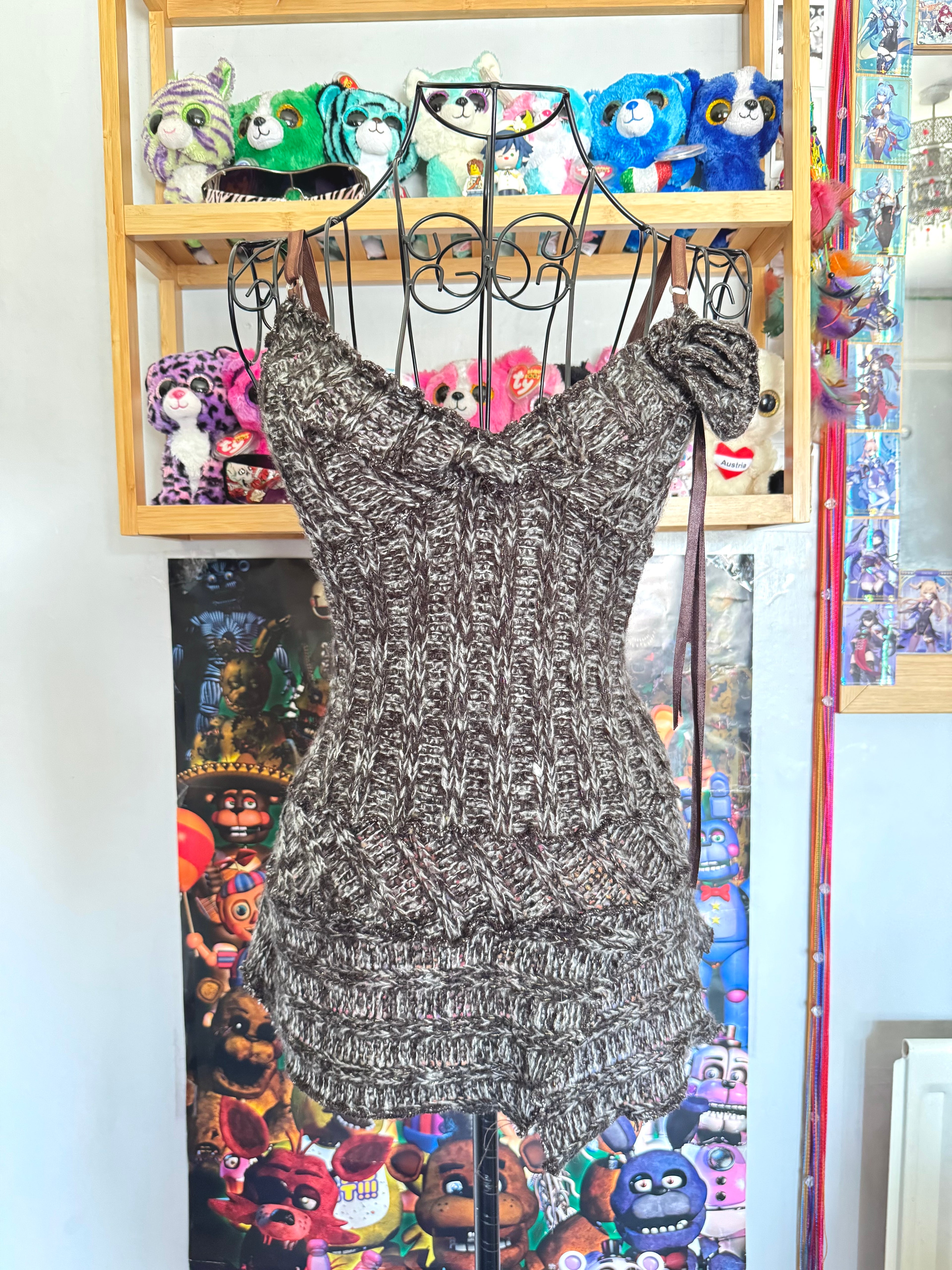 y2k vintage knitted brown and white fitted cami top with rosette