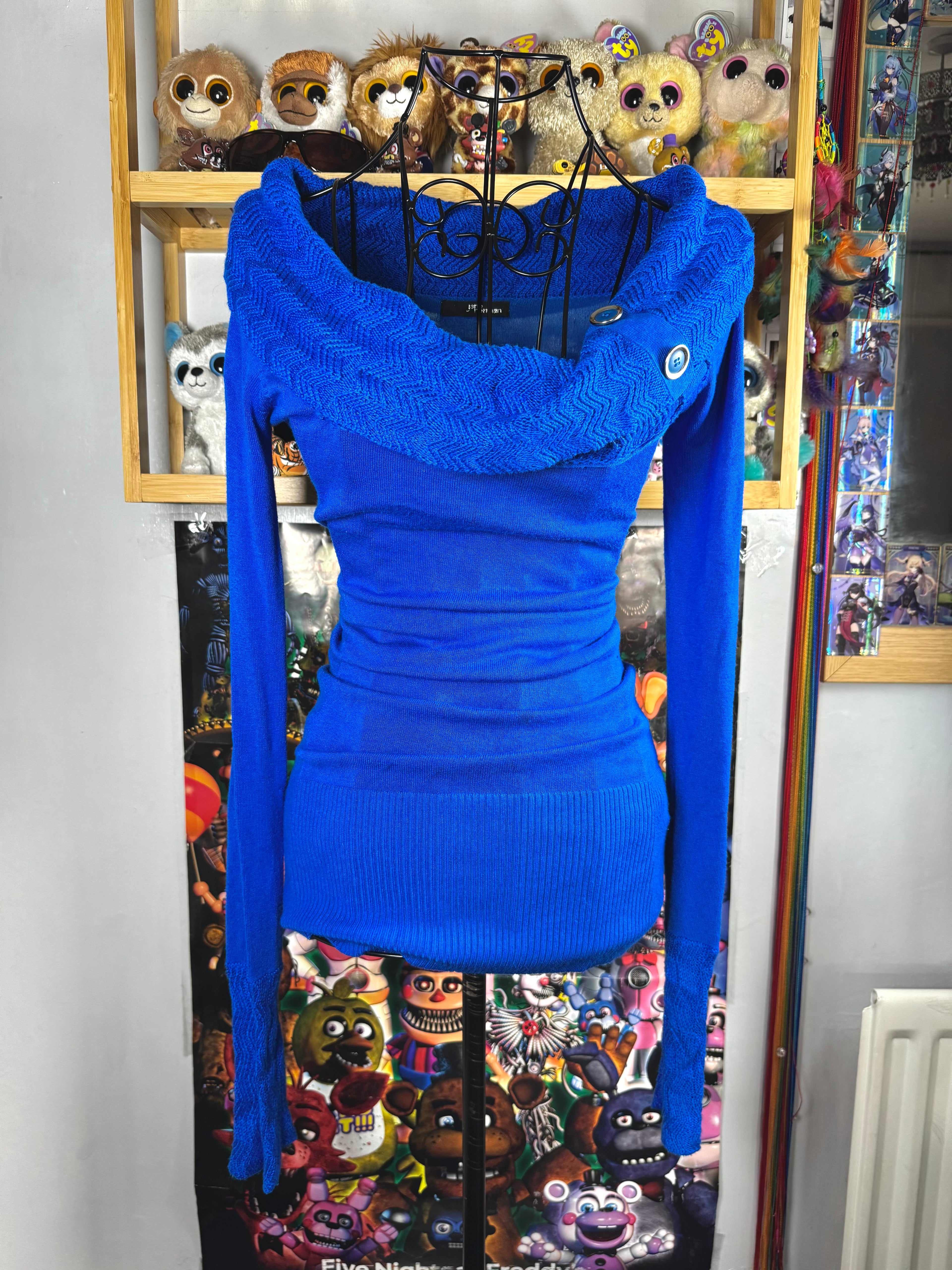 y2k vintage royal blue off shoulder fitted long sleeved top with ribbed knit detail