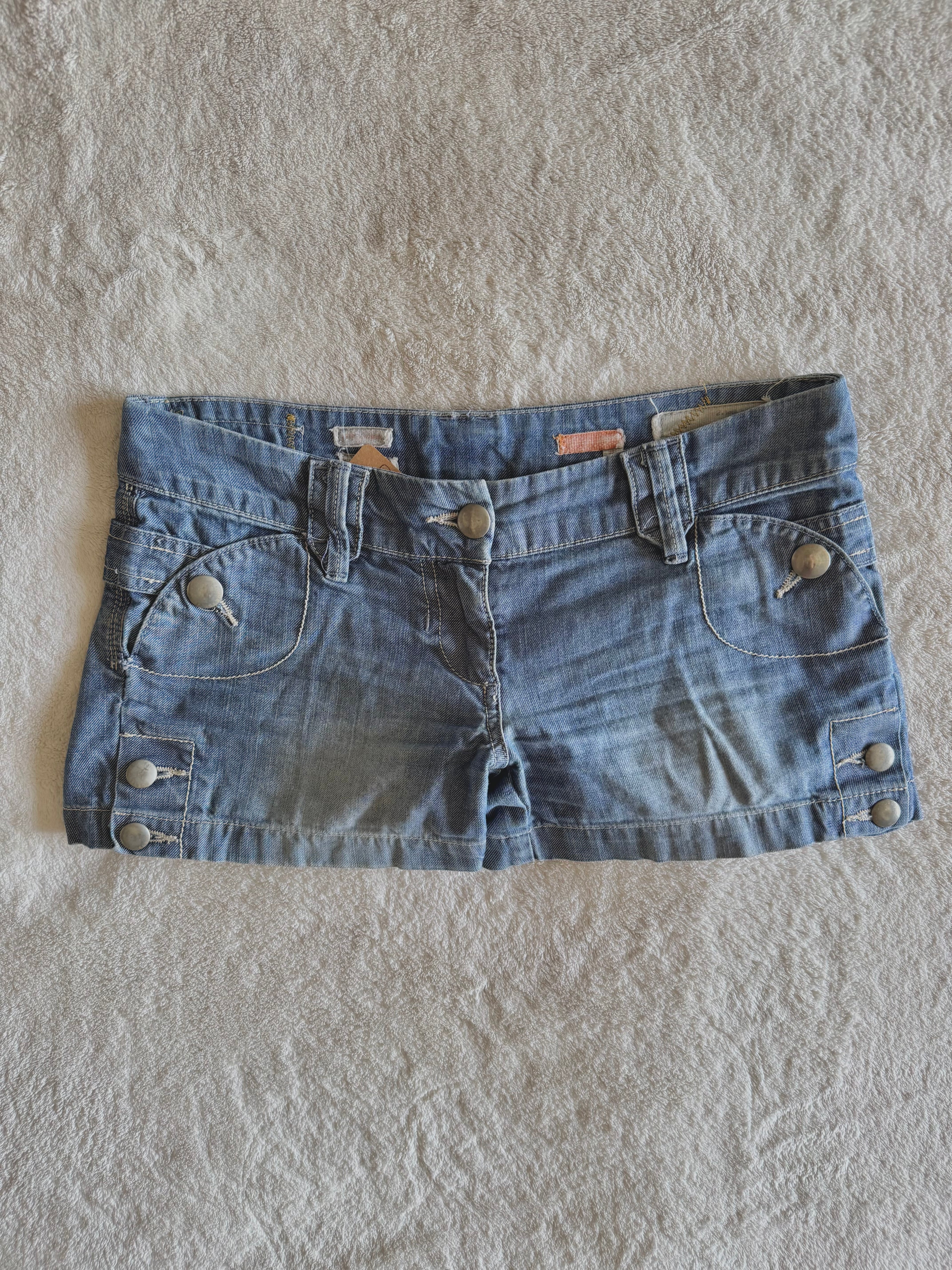 y2k vintage low waisted medium wash denim mini shorts
