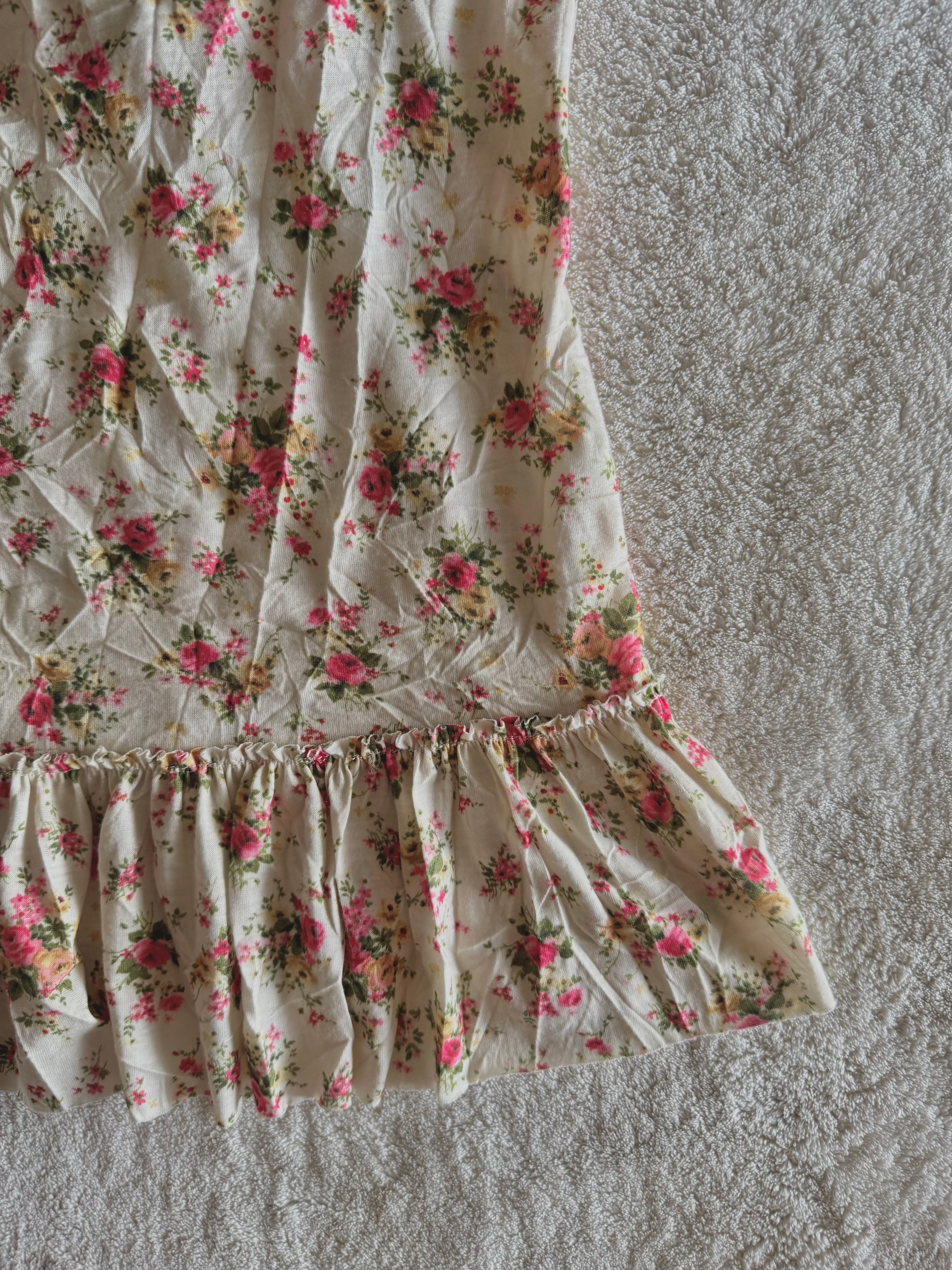 y2k vintage cream floral print sequin embellished ruffle lace trim cami top