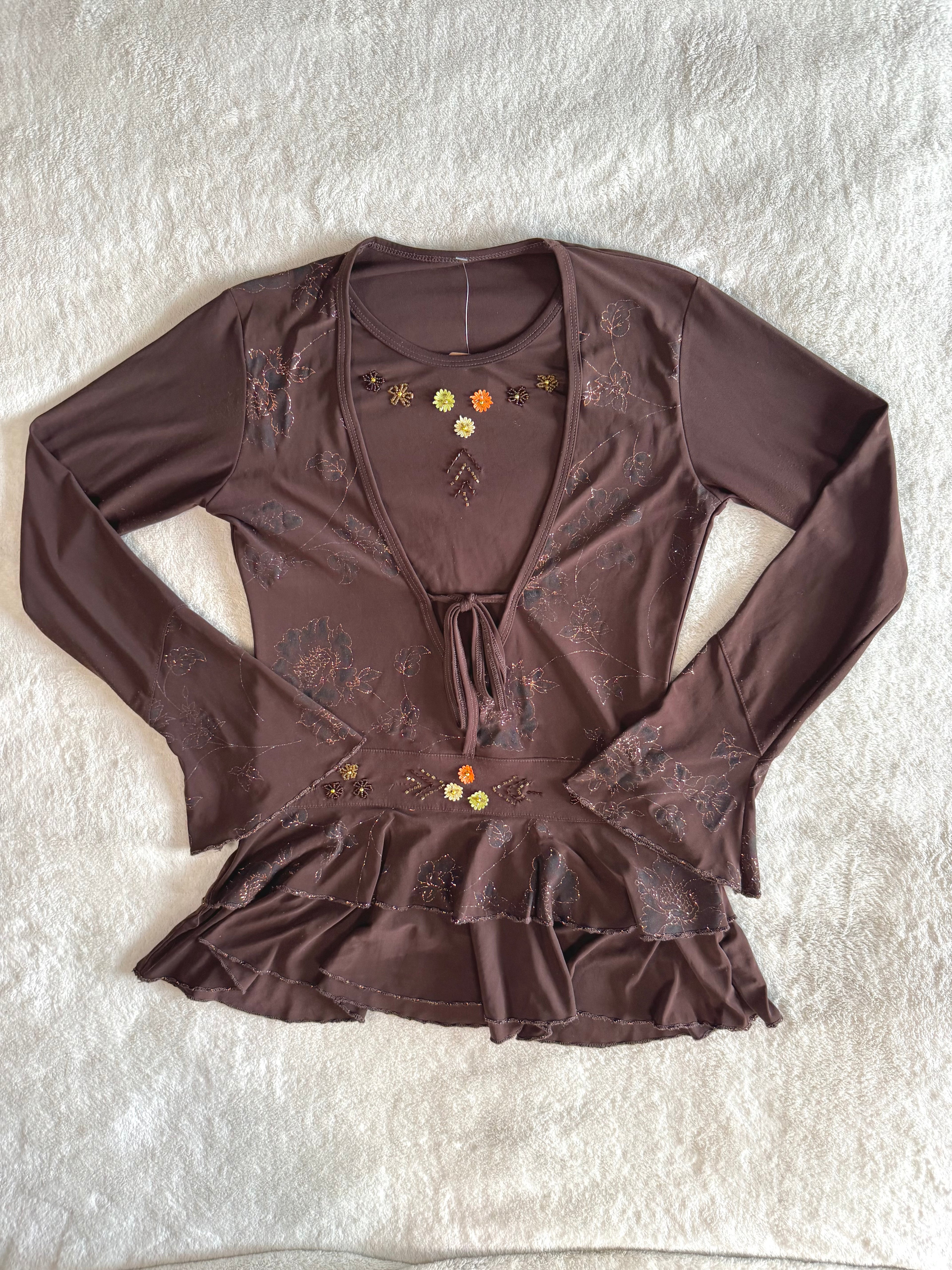 y2k vintage style brown fitted long sleeved floral layered top with ruffle tiered bottom fairycore