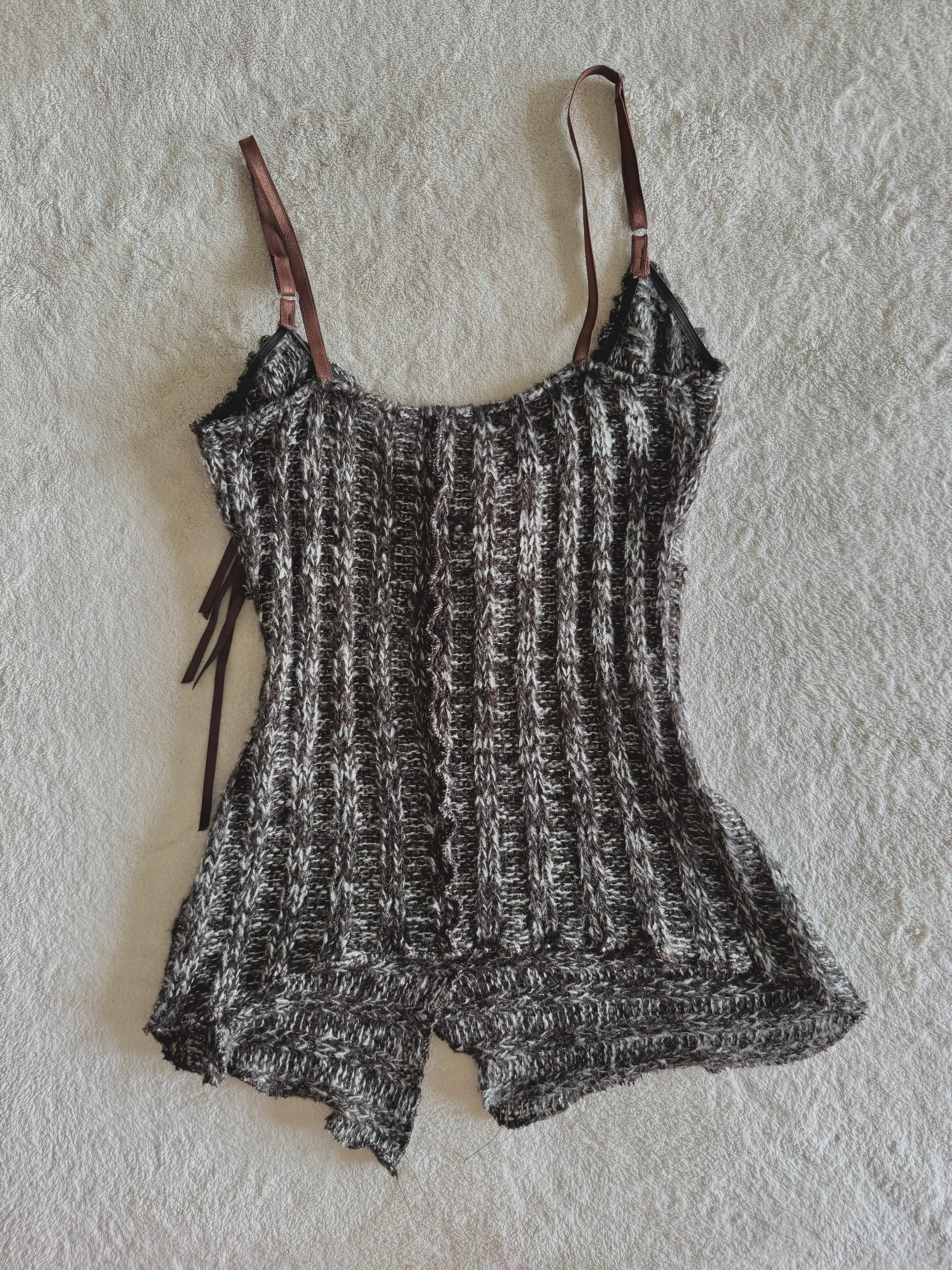 y2k vintage knitted brown and white fitted cami top with rosette