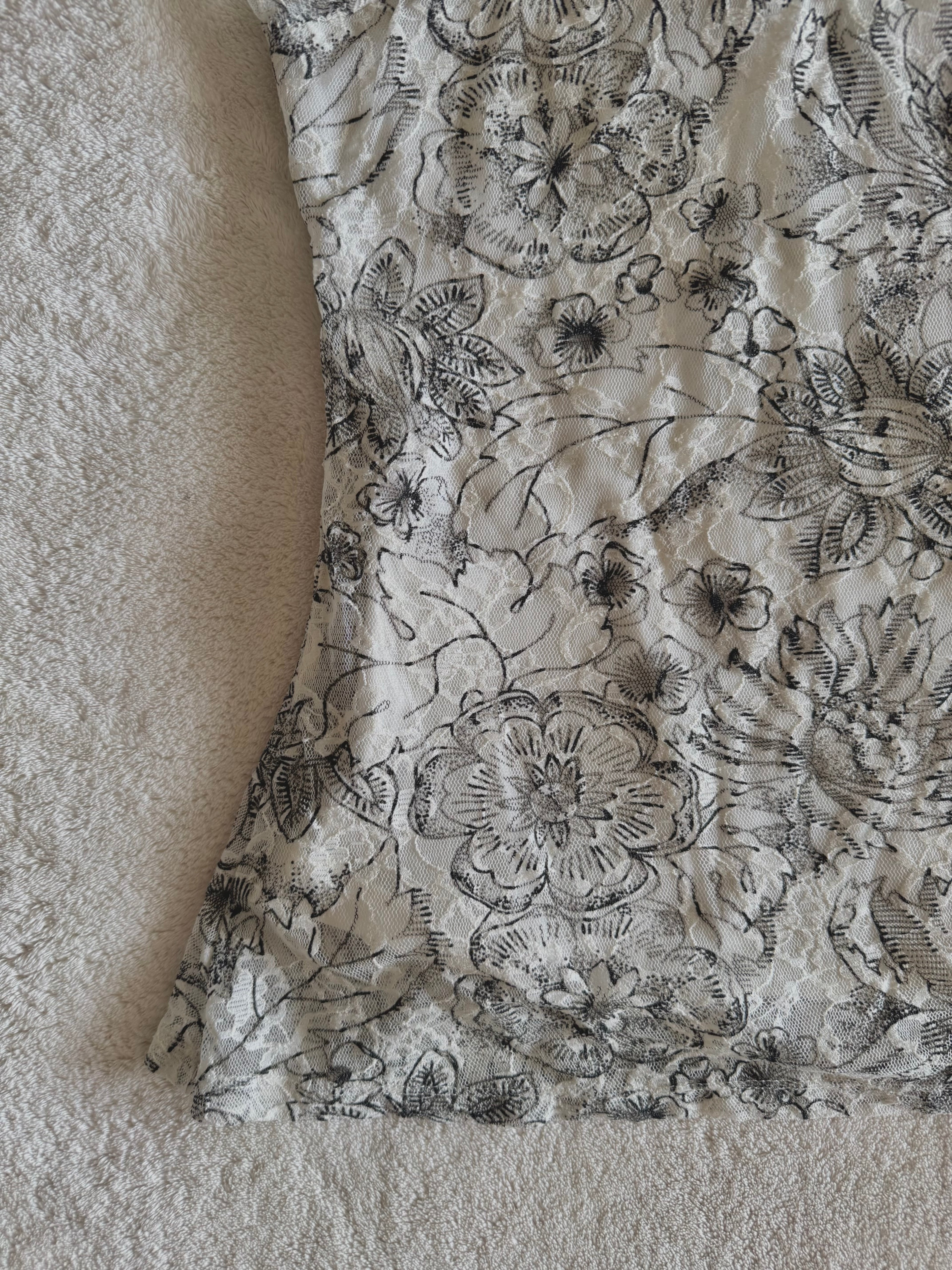 y2k vintage white floral sweetheart neckline fitted cami top